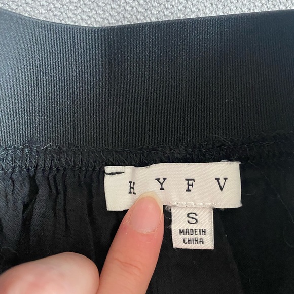 Black skirt with elastic waistband - Picture 3 of 3